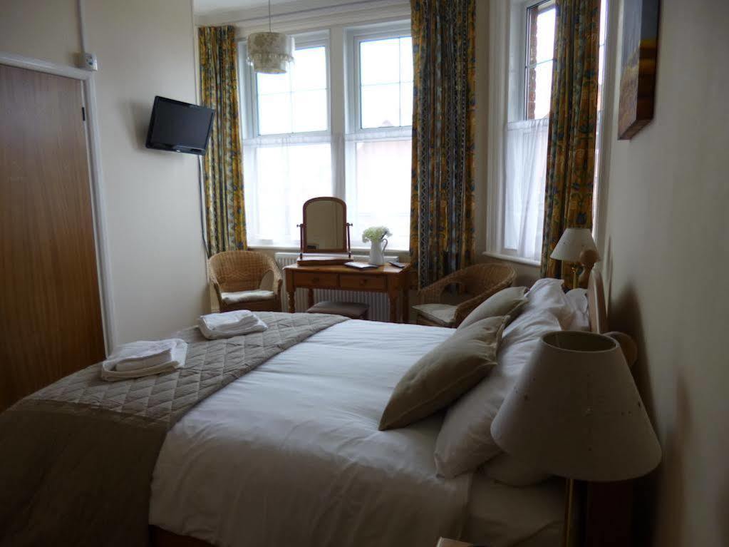 Beamsley Lodge B&B 伊斯特布恩 外观 照片